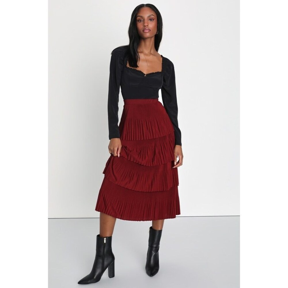 Lulus Stylish Fascination Wine Red Pleated Tiered Midi Skirt - Size M